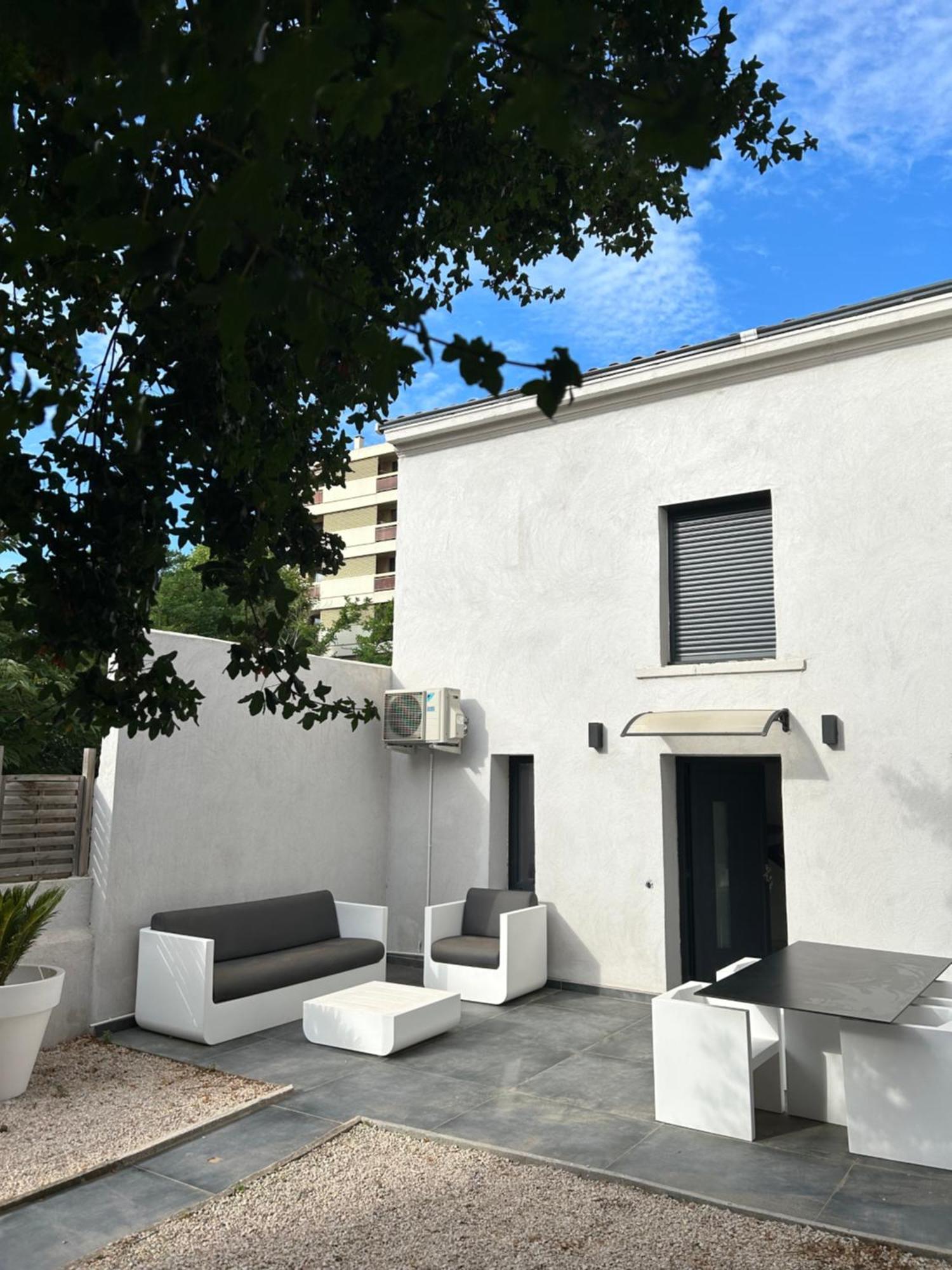 Apartment Jardin Secret En Plein Coeur Du Cabot